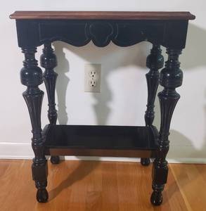 Vintage Spindle Leg Magazine Side Table