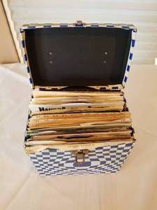 Vintage 45 Records in 70s Mod Case