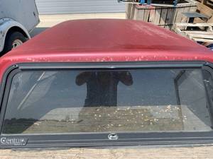 1997 Chevy S10 Pickup Topper Approx 61� X 75�