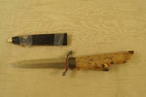 lot 6 image: Deer Foot Handle Fixed Blade Knife - ZAK