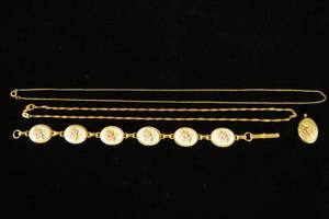 lot 59 image: Gold Plated and Gold Filled Jewelry