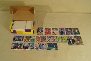 lot 142 image: 1995 Upper Deck Single Series Baseball Card Set