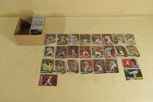 lot 133 image: Baseball Cards - Rookies, Inserts, Refractors