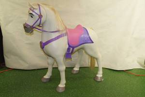 lot 179 image: My Size Maximus Toy from Disneys Rapunzel