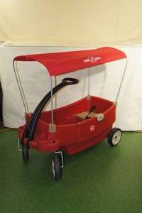 lot 181 image: Step 2 Plastic Wagon with Canopy