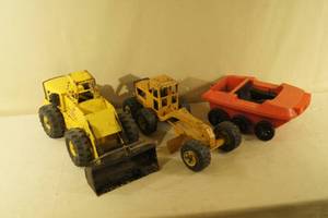 lot 173 image: Vintage Tonka Construction Toys, Hasbro 6x6