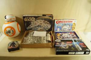 lot 175 image: Star Wars Toys and Kits