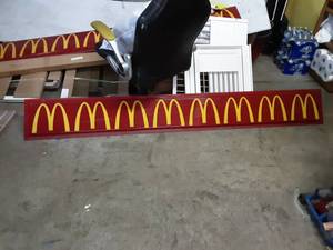 lot 16 image: McDonalds Arches Sign 10x120