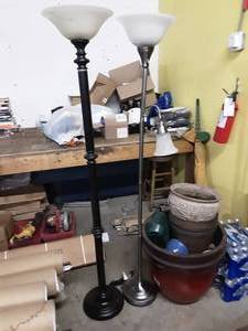 lot 50 image: 2-Floor Lamps