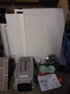 lot 53 image: Pet Crate, Small Pet Carrier, Other Pet Items