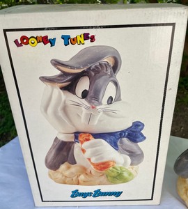 lot 37 image: Looney Tunes Bugs Bunny Cookie Jar