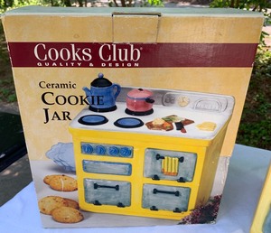 lot 40 image: Cooks Club Ceramic Cookie Jar