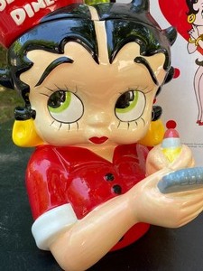 lot 16 image: Betty Boops Diner