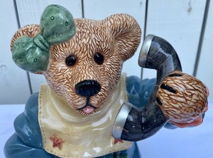 lot 67 image: The Boyds Collection LTD Belle......Telephone Tied Cookie Jar