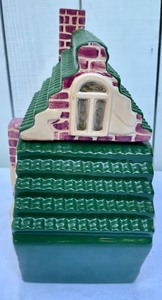lot 69 image: Jonal Cookie Jar Classics Cookie Jar