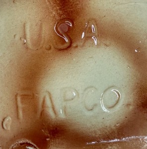 lot 77 image: Fapco Chicken Cookie Jar