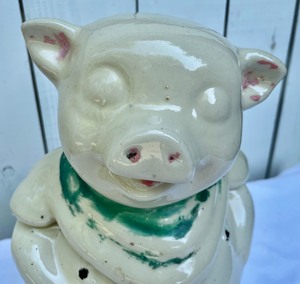 lot 72 image: Vintage Shawnee Pig Cookie Jar