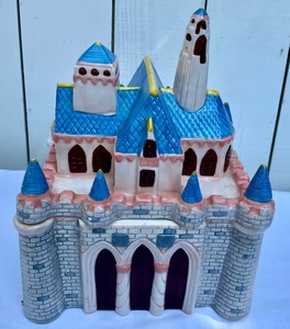 lot 82 image: Disneyland 40th Anniversary Numbered Cookie Jar