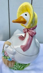 lot 96 image: Dayton Hudson Duck Cookie Jar