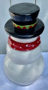 lot 111 image: Snowman Cookie Jar
