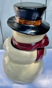 lot 112 image: Russ Snowman Cookie Jar