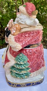 lot 119 image: Omnibus Fitz and Floyd Cookie Jar
