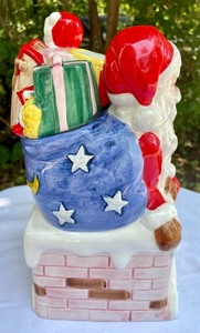 lot 117 image: Daytons Holiday Cookie Jar