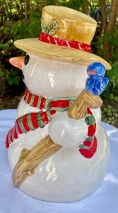 lot 123 image: Snowman Cookie Jar