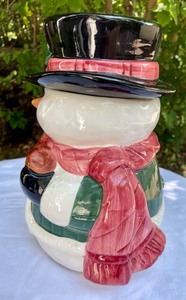lot 122 image: Hecho Snowman Cookie Jar