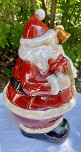 lot 132 image: Target Stoneware Santa Cookie Jar