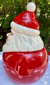 lot 145 image: Pottery Barn Santa Cookie Jar