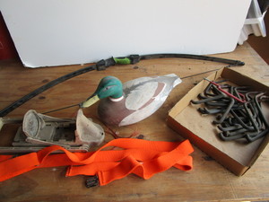 Bow, climbing Spikes, Decoy