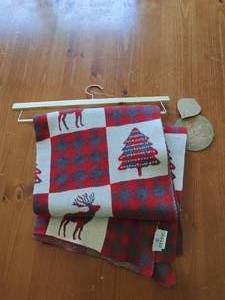 lot 95 image: Aspen Throw Blanket