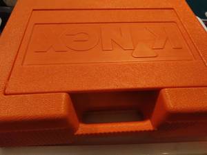 lot 128 image: Knex With Carrying Case