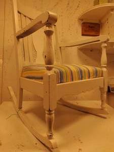 lot 160 image: Rocking Chair