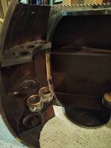 lot 183 image: Hanging Bar Cabinet
