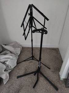 lot 209 image: Music Stands