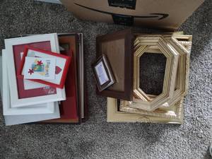 lot 220 image: Picture Frames