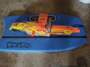 lot 251 image: Nerf Gun & Boogie Board