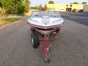 lot 1 image: 1994 Reinell 170 - 140hp