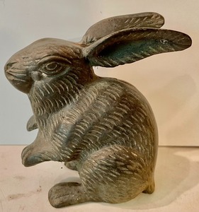 lot 9 image: Four Animal Figurines