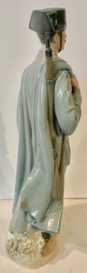lot 13 image: Lladro Spanish Soldier Figurine