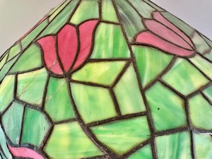 lot 34 image: Stained Glass Hanging Pendant Lamp Shade