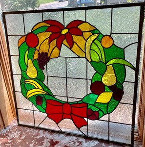 lot 35 image: Stained Glass Fruit Wreath Decor