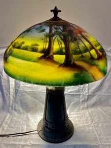 lot 52 image: Antique Reverse Painted Beautiful Lamp