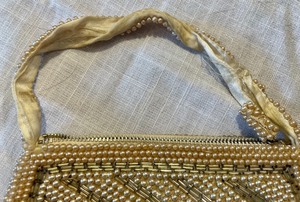 lot 77 image: Vintage Purses and a Mirror w Case