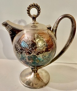 lot 105 image: Silver Plated Goodies