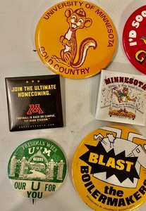 lot 114 image: Vintage University of Minnesota Pinbacks