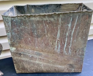 lot 160 image: Decorative Metal Vase and Box