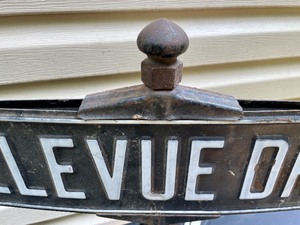lot 182 image: Bellevue Drive and Mayview Rd. Street Sign